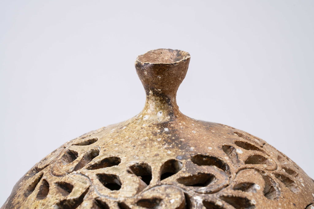 Mihō Mitoma Openwork Mizusashi